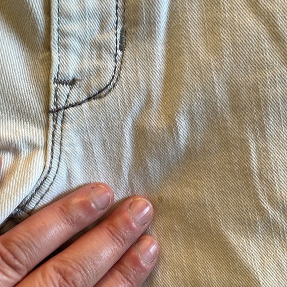 White Levi’s Skinny 631s, Size 9 - Picture 4 of 6